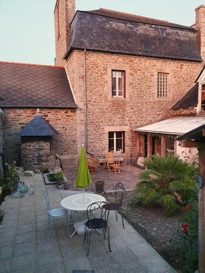 Les Forges Du Lou Apartment Jugon-les-Lacs Ngoại thất bức ảnh