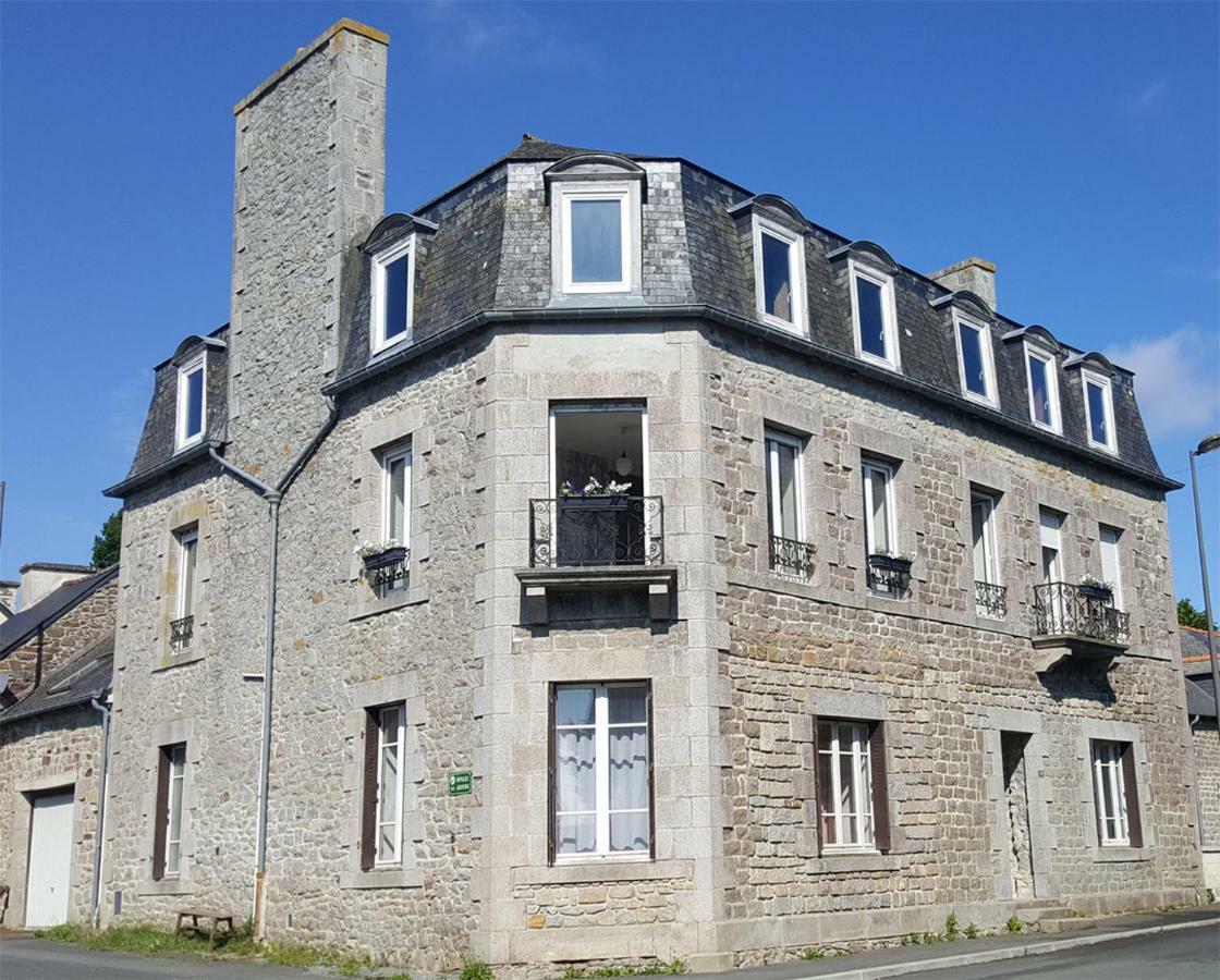 Les Forges Du Lou Apartment Jugon-les-Lacs Ngoại thất bức ảnh